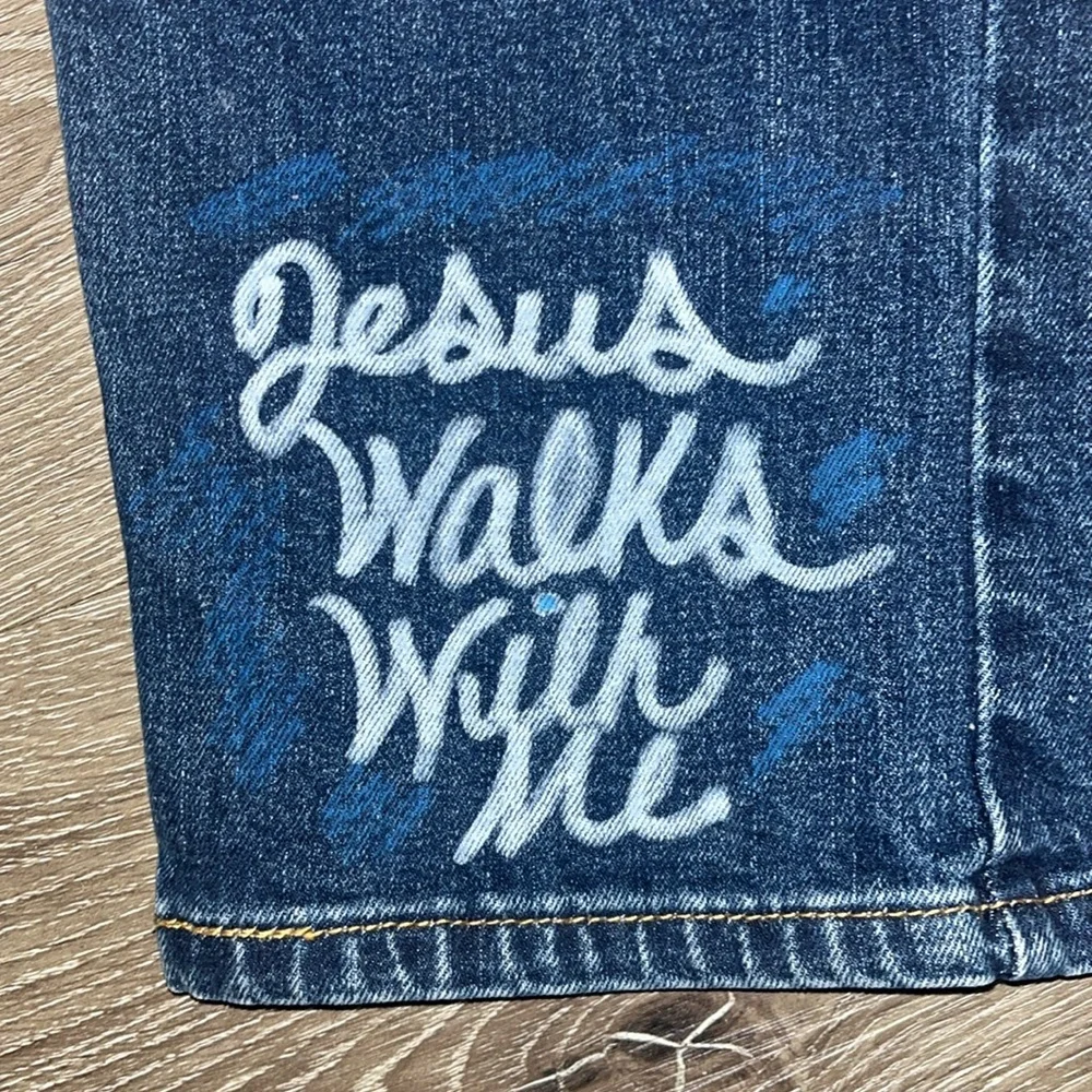 Men’s Levi jeans, W32 L34 dark denim designed by my daughter so the ONLY PAIR